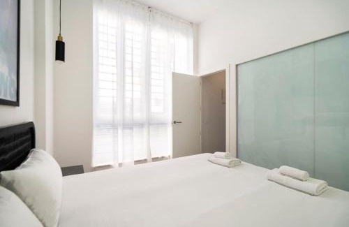 Almendrales Apartment | Bowie House - Madrid River-A-SALVAD