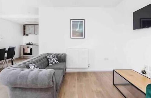 Luton Apartment | Brand NEW 2 bed Apartment - FREE WIFI!