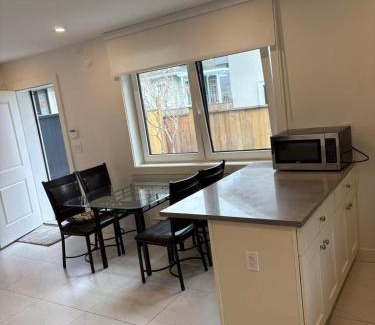 West Point Grey Apartment | Brand New 2bedroom Suite with Parking