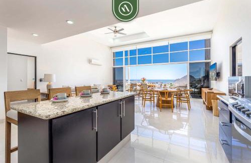 Libertad House | Brand New 3 BR Penthouse - Oceanview Rooftop Pool