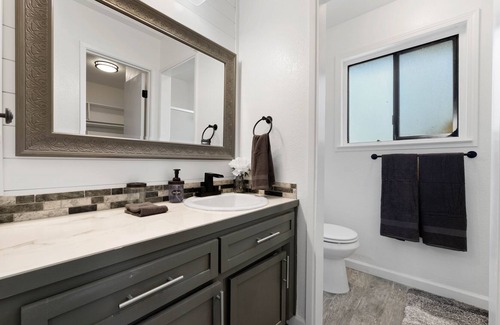 Carmichael House | Brand New 3BD/2BA Near the River Perfect Getaway!