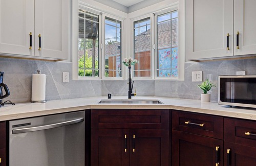 Redwood City House | BRAND NEW! 4B/2B Spacious Home in Redwood City