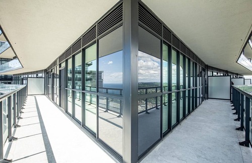 Humber Bay Apartment | Brand New Corner Condo with Toronto Downtown view in Lakeshore
