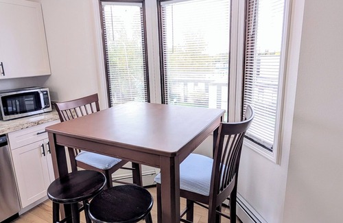 Fairview Apartment | Brand New Large 2Bd/1Ba Apartment - Near Downtown, King Bed!