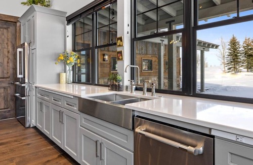 Victor House | Brand new modern mountain home with bright and spacious interior