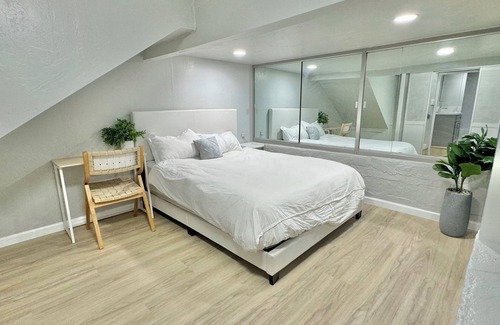 Makiki Condo | Brand new remodeled fully furnished 2 story loft monthly rental at 3800/mo!