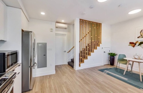 West Oakland Apartment | Brand New Stylish Studio Suite