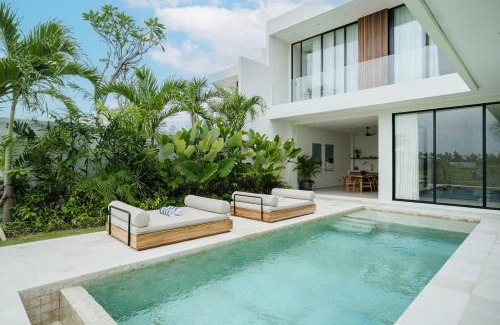 Cemagi Villa | Brandnew 4BR Luxury Estate next to Beach & views