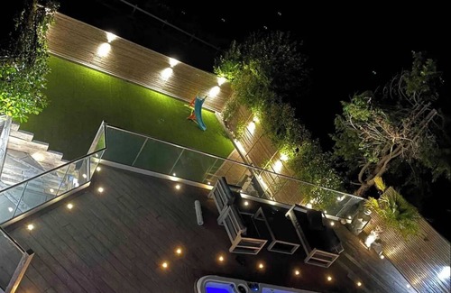 Worcester House | Branksome 4-House Sleeps 8 with Hot Tub & Parking