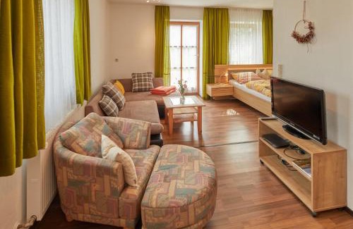 Eschlkam Apartment | Brauereigasthof Zur Post