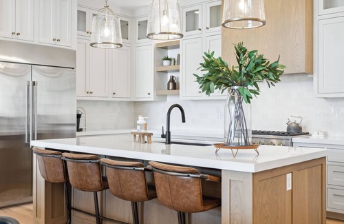 St. George House | Break Point: Private Pool, Lagoon + Beaches + Fall Break Availability