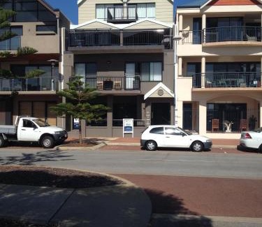 Mandurah Hotel | Breakwater Short Stay