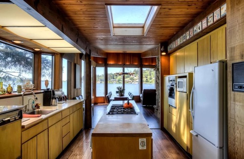 Otis House | Breathtaking Beach House with Fireplace and Gorgeous Sights in Otis, Oregon