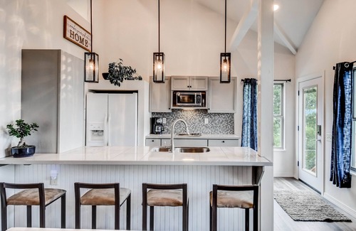 Longtown Cabin | Breathtaking Neverending Lake Views! Post Card Perfect! Come Experience This!