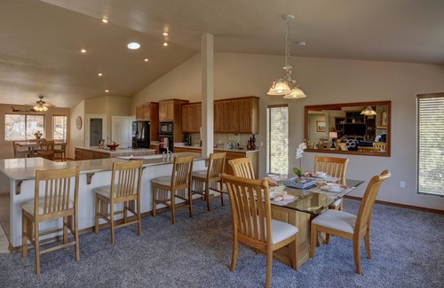 Highland Pines House | Breathtaking Treetop 5600 Square Foot Mountainside Lodge