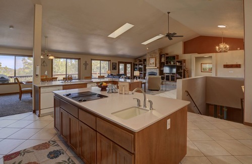 Highland Pines House | Breathtaking Treetop 5600 Square Foot Mountainside Lodge