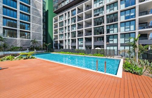 Lidcombe Apartment | Breathtaking Views Modern 2BR Pool, Parking, Gym