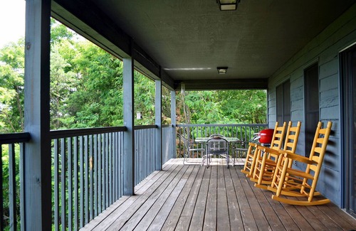 Sevierville Cabin | Breathtaking Views of Smoky Mts, Minutes from Gatlinburg, 10% off 7+ day stay