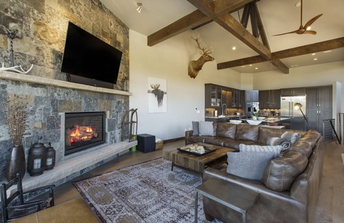 Peak 8 Villa | Breckenridge 48 - Four Bedroom Villa, Sleeps 13