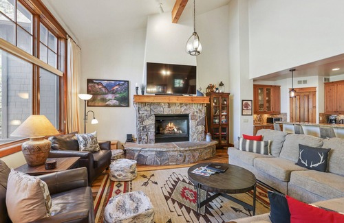 Peak 8 Villa | Breckenridge 91 - Four Bedroom Villa, Sleeps 12