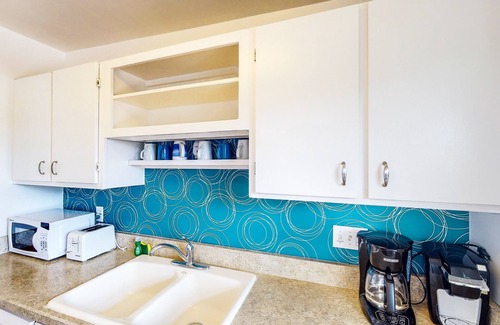 Summerland House | Breezy Summerland home with Pacific views - walk to beach & winery
