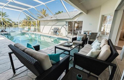 Central Naples House | Briarwood - Vintage Lane