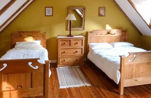 Beaufort Cottage | BRIDGE VIEW, family friendly in Beaufort, County Kerry