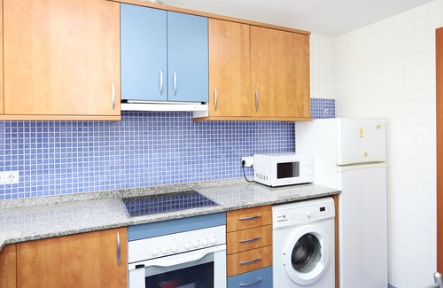 Creixell House | Bright 2-Story Home in Creixell with A/C, Pool, Patio, BBQ, and Near Beach