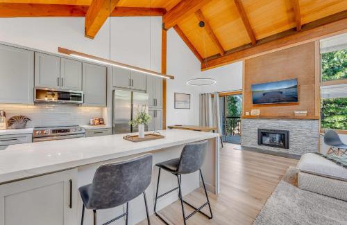 Truckee House | Bright 3BR Condo Near Northstar
