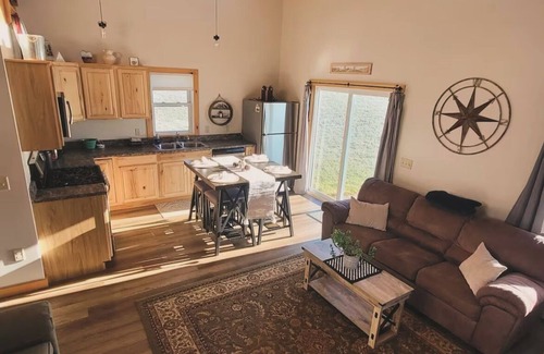 Stowe Area Cabin | bright and clean cabin with spectacular views and close to skiing, hiking etc