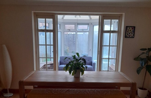 Portswood House | Bright and light 3 bedroom house central Southampton