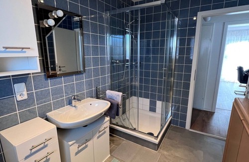 Salmbach Apartment | Bright apartment (110 m²) with balcony, 2 bedrooms, 2 bathrooms for 4-6 people