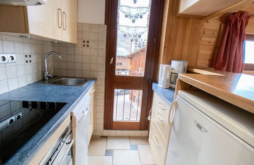 Val Claret Apartment | Bright Apartment · Near Ski Slopes & Shops · Balconies