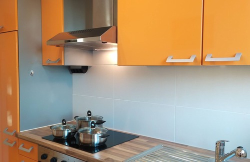Gruna Apartment | Bright Apartment with Balcony at the Big Garden Near City Center