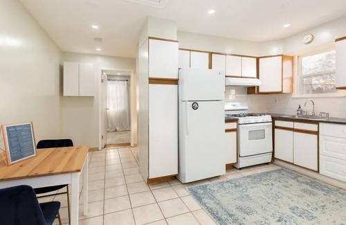 White Plains House | Bright&Comfy 2bed/1ba in quiet White Plains duplex