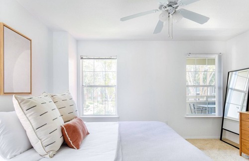 Milpitas Apartment | Bright Milpitas 1BR w/ W/D, Gym, Pool + Spa, near freeways, by Blueground