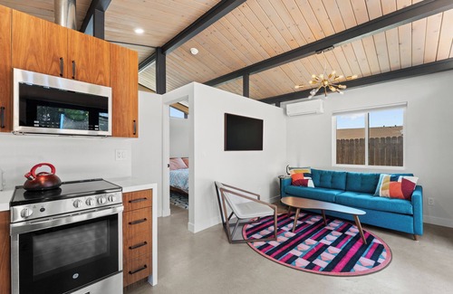 Claremont Cottage | Bright, Modern 1BR ADU in Claremont with Seamless Indoor-Outdoor Living