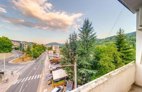Smolyan Apartment | Bright retreat with Balcony & Mountain Views by Flat Manаger
