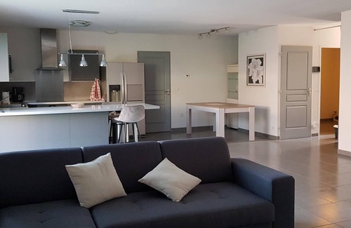 La Palme House | Bright single-storey villa with garage 5 minutes from the sea