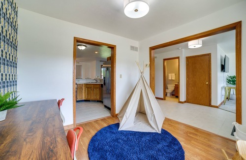 South Bend House | Bright South Bend Home ~ 4 Mi to Notre Dame!