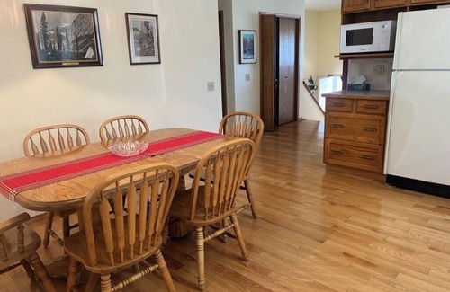 Cochrane House | Bright, spacious 4 bedroom home.