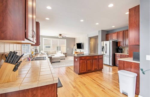 Bellevue House | Bright & Spacious Family Home