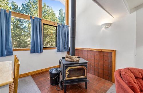 Bear Valley Apartment | Bright, Spacious Studio! - Creekside #119