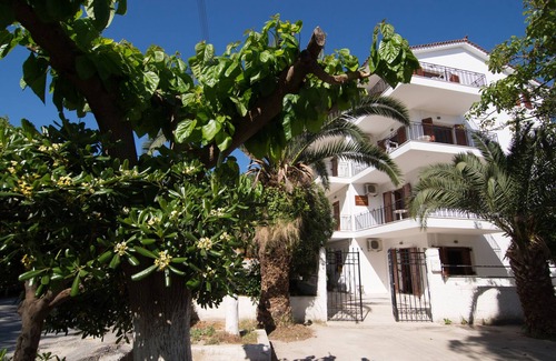 Poros Apartment | bright, splendid house