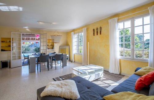 Saint-Georges-d'Orques Villa | Bright villa with swimming pool near Montpellier, ideal for family or friends