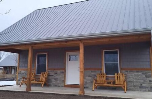 Rensselaer Cabin | Brightstone Lake Cabin 4