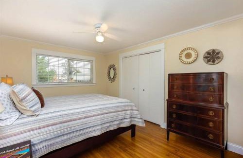 Orchard District House | Broken Bow Getaway Pet Friendly Midtown