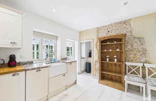Ford House | Brookpit Cottage Coastal Retreat