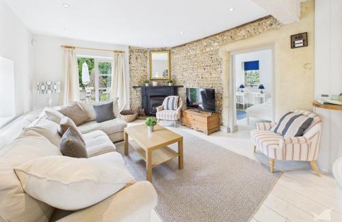 Ford House | Brookpit Cottage Coastal Retreat