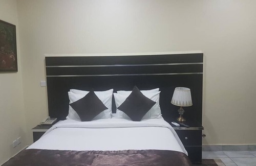 Kubwa Hotel | Brookville Hotel & Suites